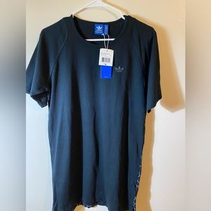 Mens Medium Long Adidas Tee